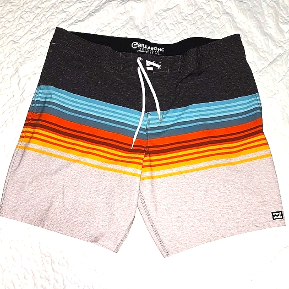 Billabong Men's Multicolor Swim Shorts